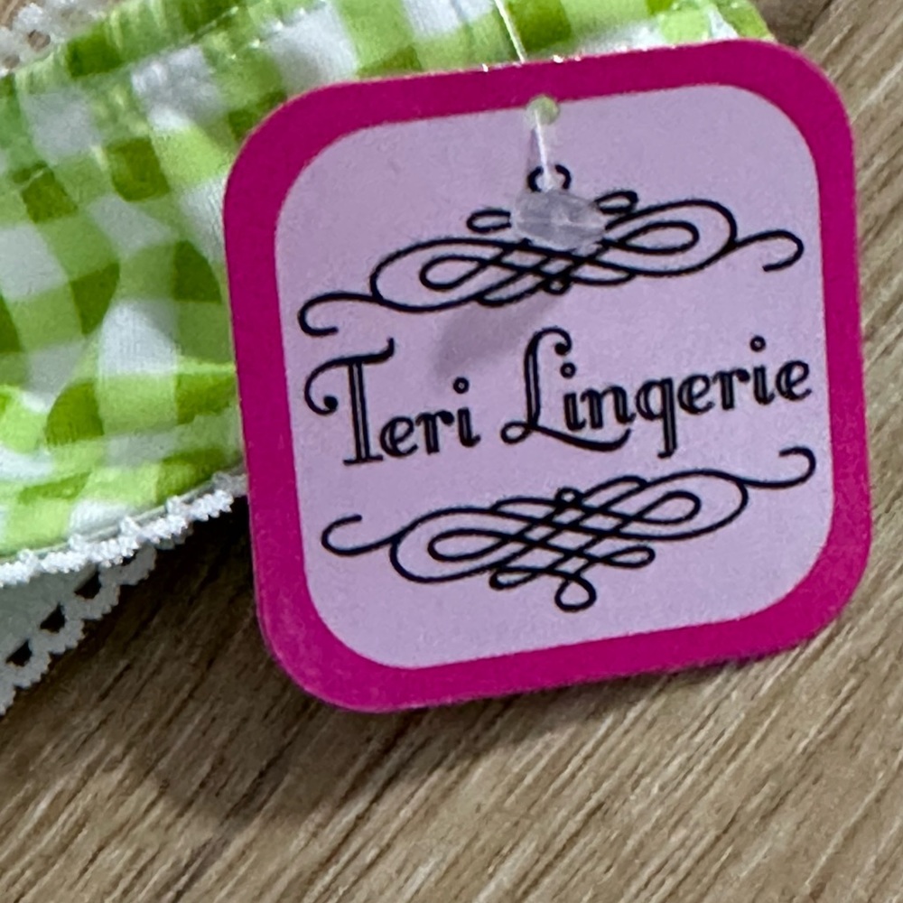 Teri Lingerie green and white checkered Thong with bow details Size Small